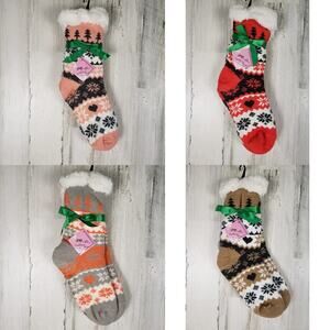 New Set of 4 Mari Clare Sherpa Lined Snowflake No Slip Slipper Socks Women's